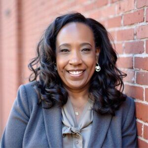 Meet your Posher, Monique